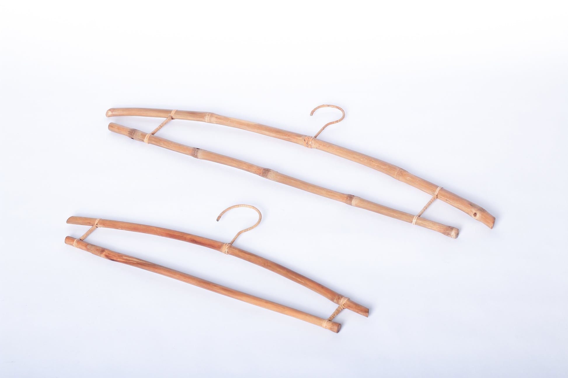 Veronica Towel Bamboo Hanger, crafted from sustainable bamboo. Perfect for towels and extra wide trousers, with an elegant design that adds sophistication to any bathroom or closet while promoting eco-friendly living.