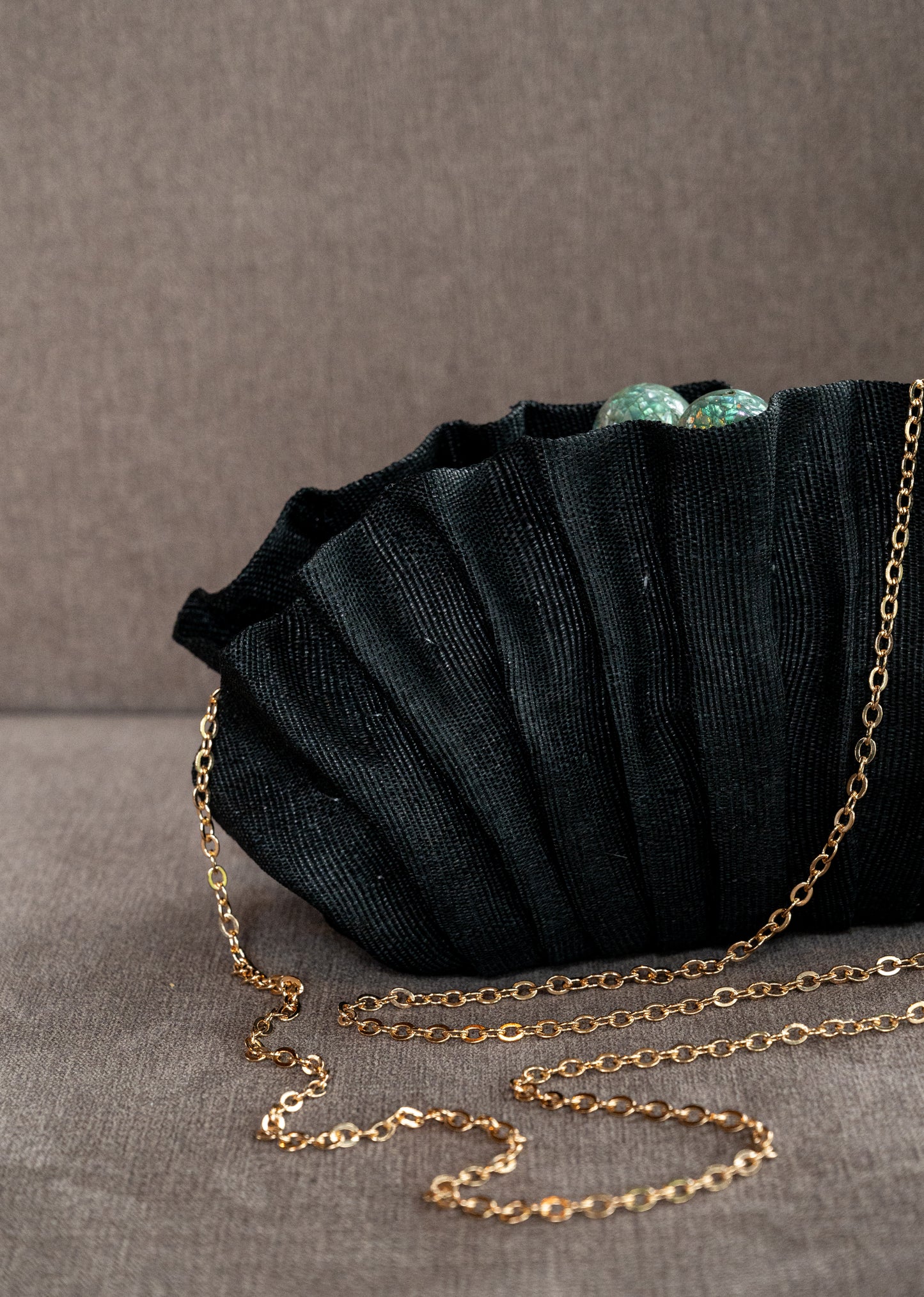 Josephine Clamshell Clutch Black