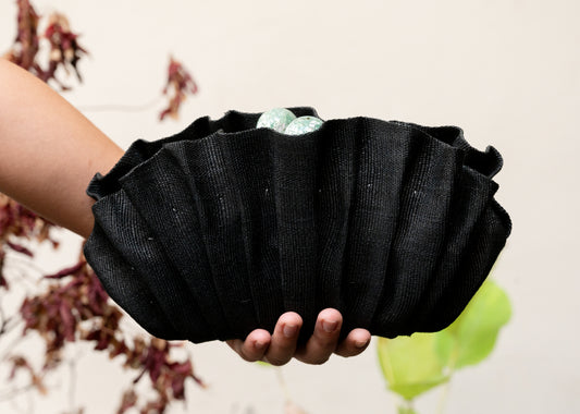 Josephine Clamshell Clutch Black