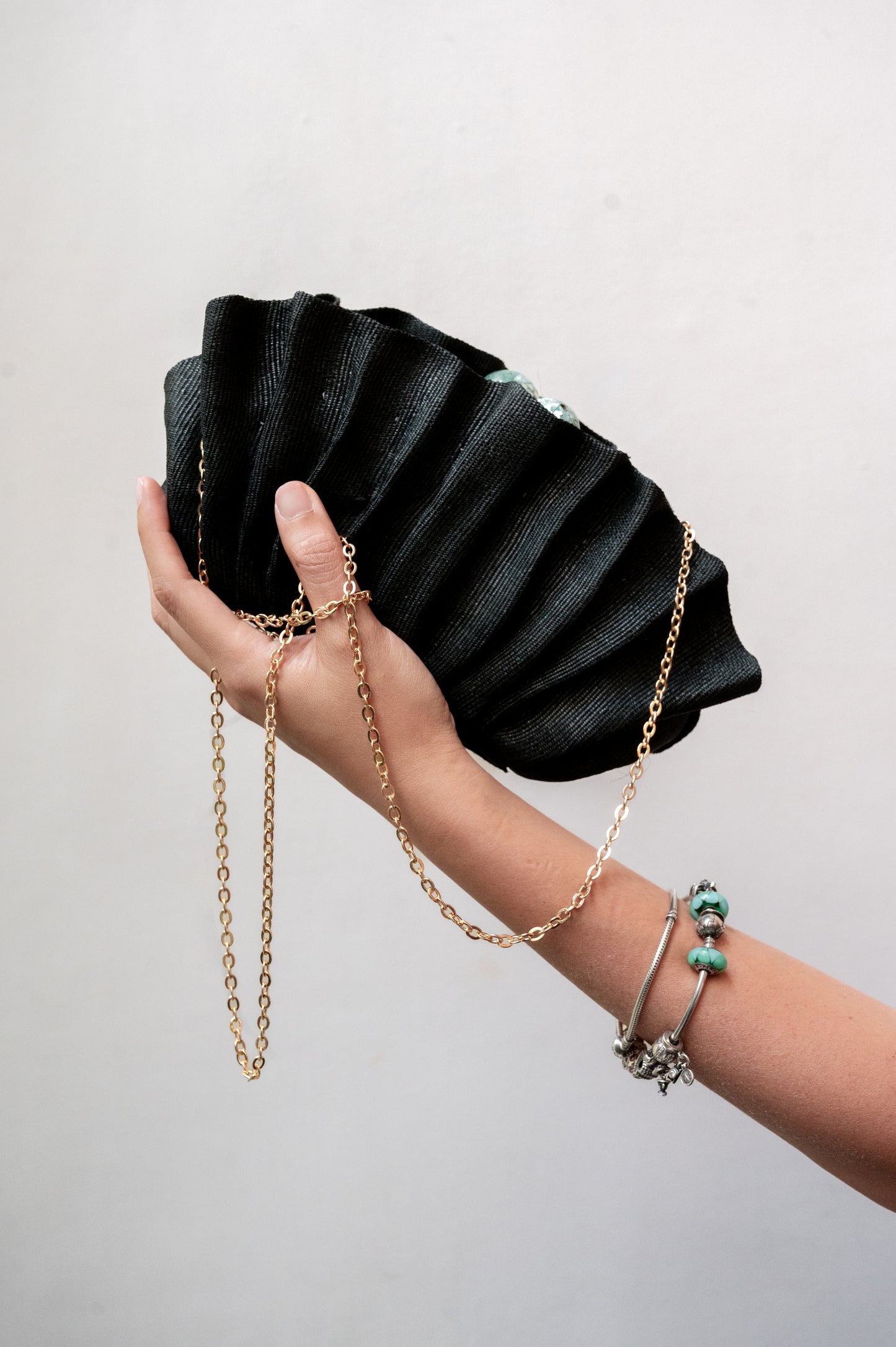 Josephine Clamshell Clutch Black