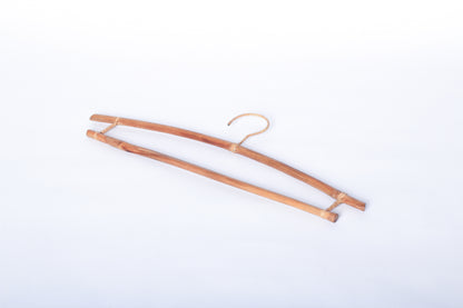 Veronica Towel Bamboo Hanger, crafted from sustainable bamboo. Perfect for towels and extra wide trousers, with an elegant design that adds sophistication to any bathroom or closet while promoting eco-friendly living.