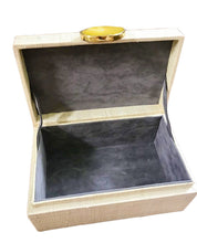 Load image into Gallery viewer, Karuna Raffia Jewelry Box with Agate Stone
