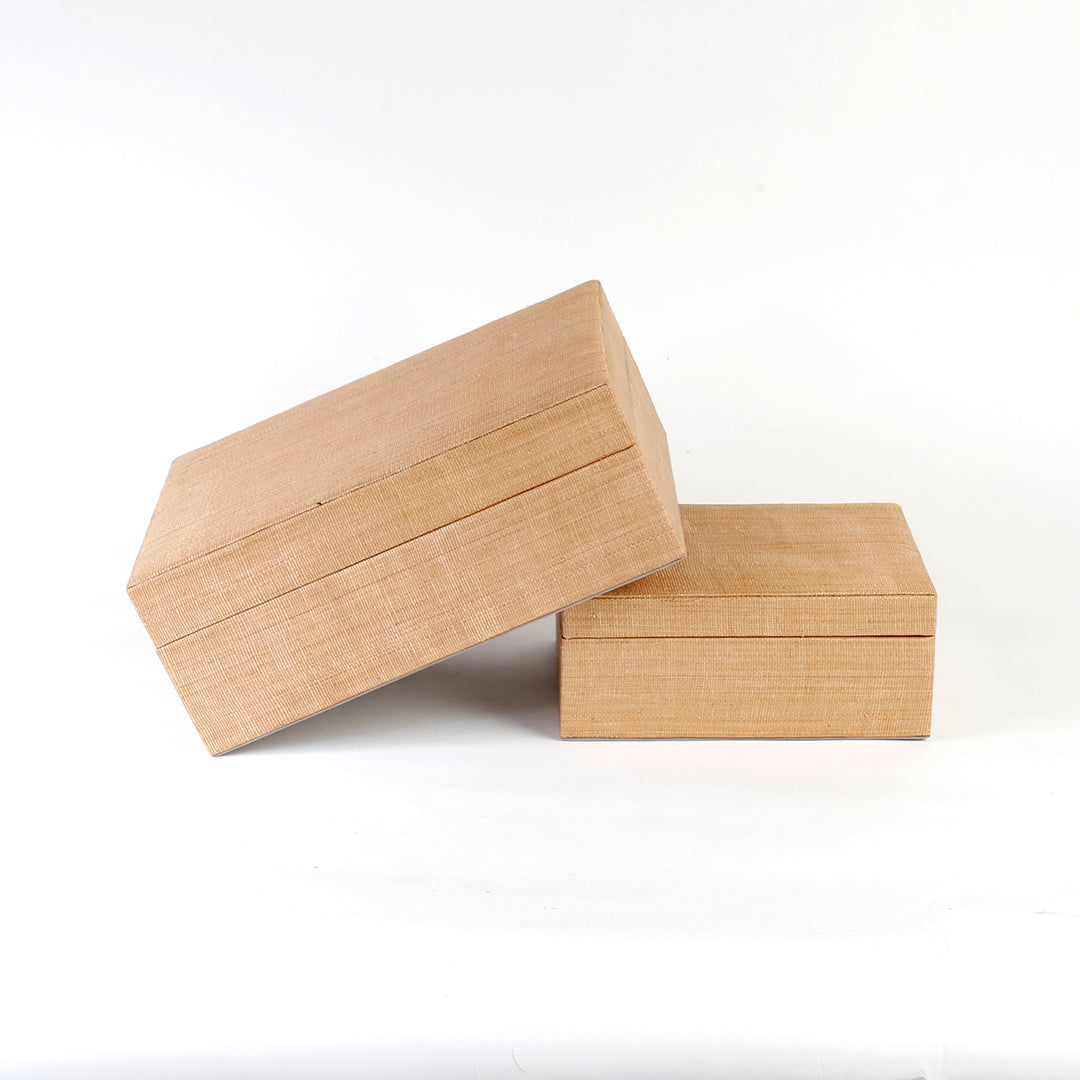 Kaye Simple Storage Boxes, crafted from 100% natural plant fiber with soft faux suede lining. Elegant and eco-friendly storage solutions for decluttering and organizing jewelry, accessories, and everyday essentials.