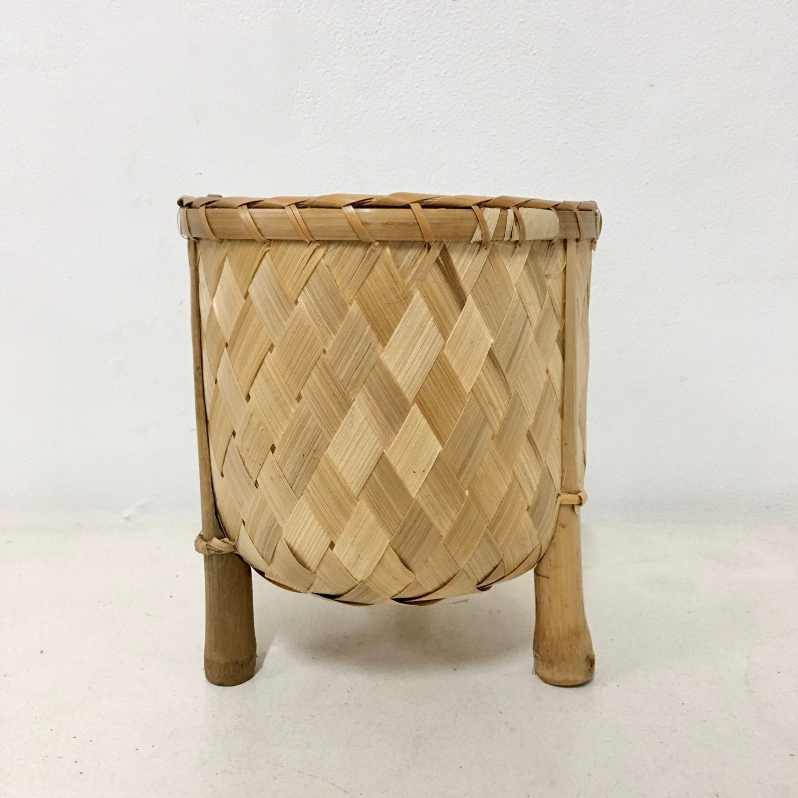 Veronica Bamboo Planter, 6-inch diameter, handcrafted from bamboo, ideal for displaying plants in eco-friendly style.
